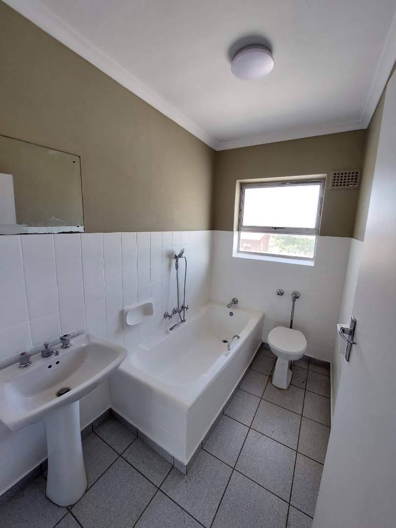 To Let 2 Bedroom Property for Rent in Claremont Western Cape